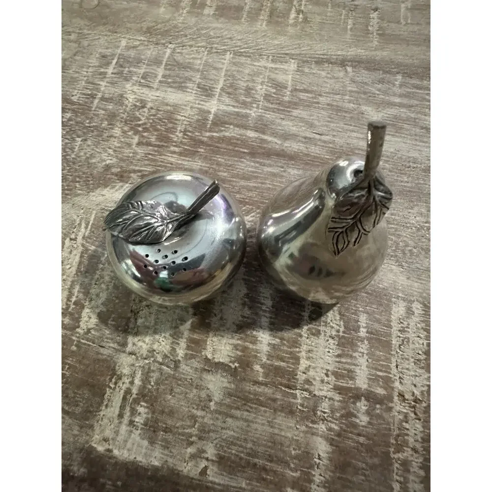 Kirk Stieff Pewter Apple & Pear Salt And Pepper Shakers Set Vintage